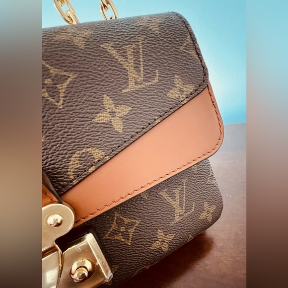 Authentic Louis Vuitton Monogram Marceau Flap Bag - Picture 14 of 16